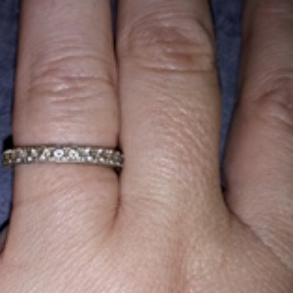 Stunning Sterling and cz band - Picture 1 of 4
